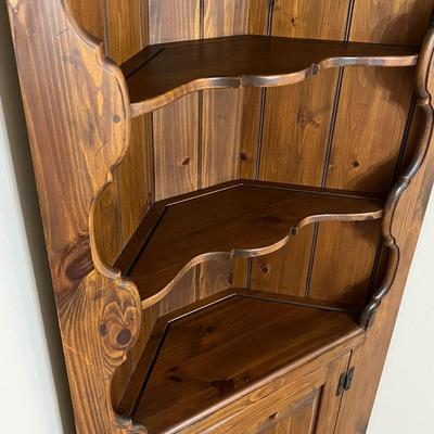 ETHAN ALLEN ~ Corner Hutch ~ *Read Details