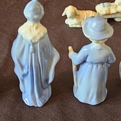 Porcelain Nativity Set (LR-JS)
