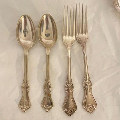 12 Person European Flatware & Serving Set (LR-SS)