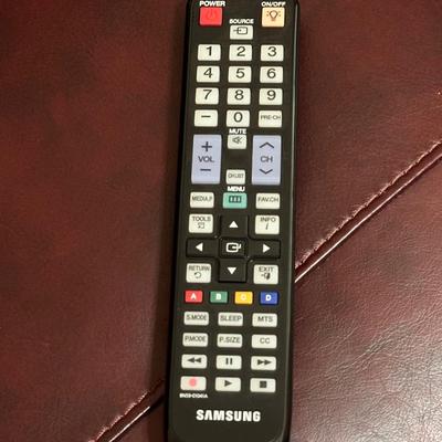 SAMSUNG SONY COMBO ~ 32”TV & Blu-Ray