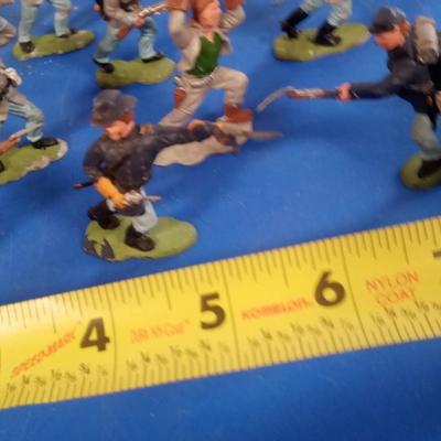 LOT 172 TEN HAND PAINTED CIVIL WAR FIGURES