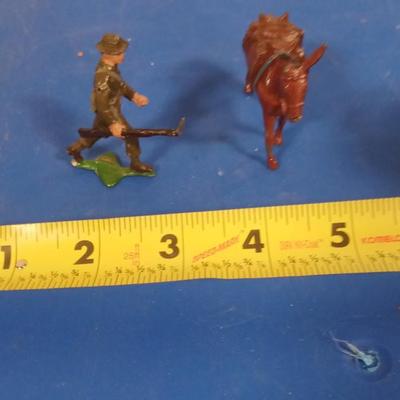 LOT 173 OLD METAL FIGURES