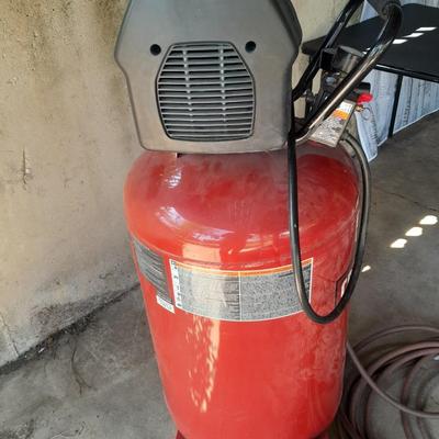 Craftsman 33-gallon 150 PSI Air compressor - Like new!
