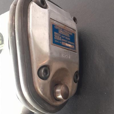 Central Pneumatic Professional 3/4" SQ. DR. Impact Wrench - Like new!