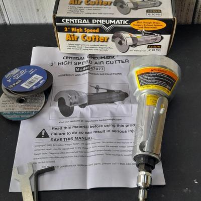 Central Pneumatic 3" High Speed Air cutter - with instructions - Like new! with metal cut off wheels