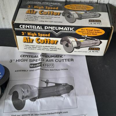 Central Pneumatic 3" High Speed Air cutter - with instructions - Like new! with metal cut off wheels