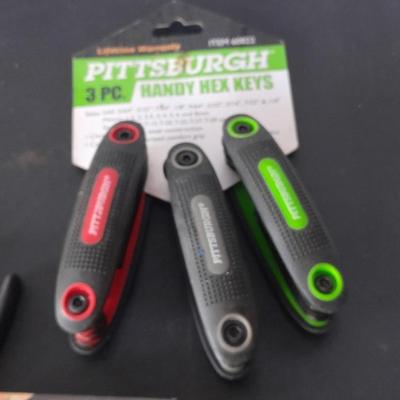 Brand new Pitsburgh Hex set with a nice assortment of other small hand tools