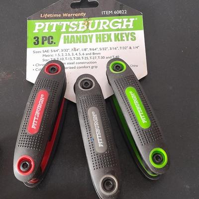 Brand new Pitsburgh Hex set with a nice assortment of other small hand tools