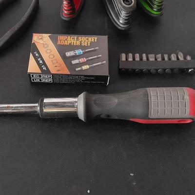 Brand new Pitsburgh Hex set with a nice assortment of other small hand tools