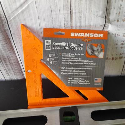 New Swanson Speedlite Square with Hammer - metal level - Pitsburgh heavy duty pry bar