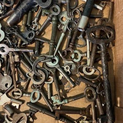 Antique and Vintage Skeleton Key Assortment