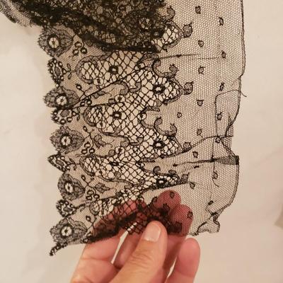 Large Lot of Vintage Lace and More (D-KD)