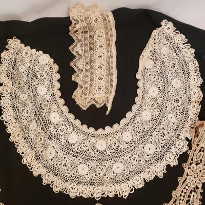 Large Lot of Vintage Lace and More (D-KD)