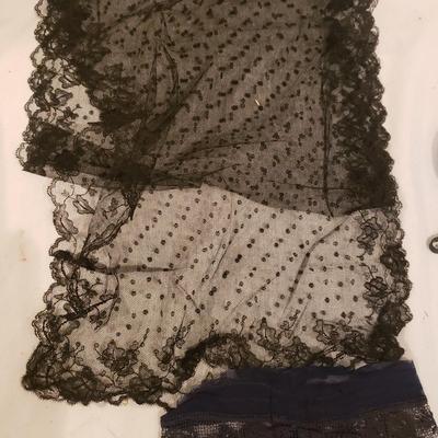 Large Lot of Vintage Lace and More (D-KD)