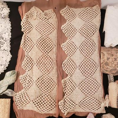 Large Lot of Vintage Lace and More (D-KD)