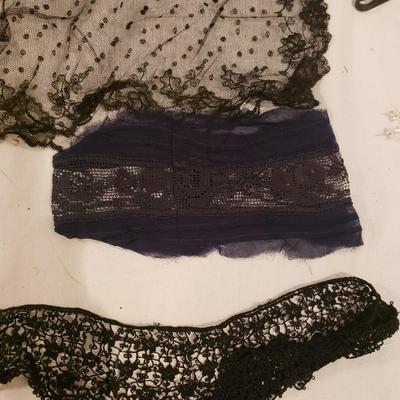 Large Lot of Vintage Lace and More (D-KD)