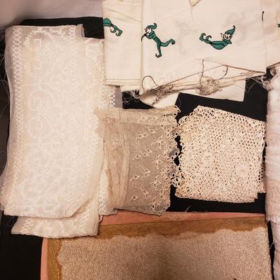Large Lot of Vintage Lace and More (D-KD)