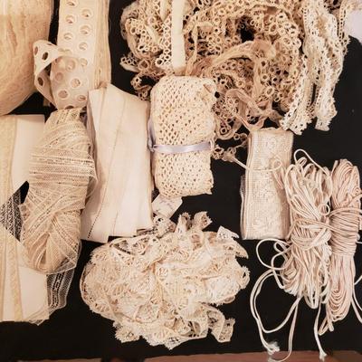 Large Lot of Vintage Lace and More (D-KD)