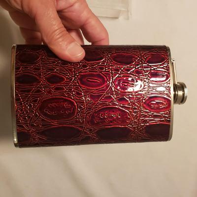 Flasks w/ Carrying Cases and more (D-KD)