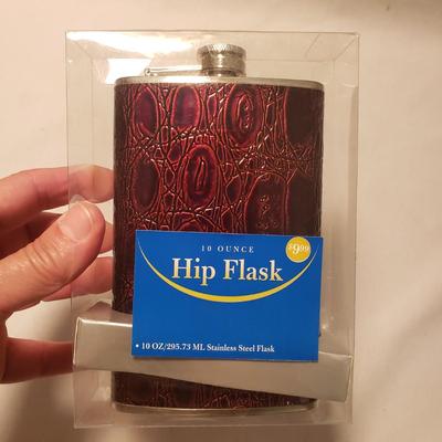 Flasks w/ Carrying Cases and more (D-KD)
