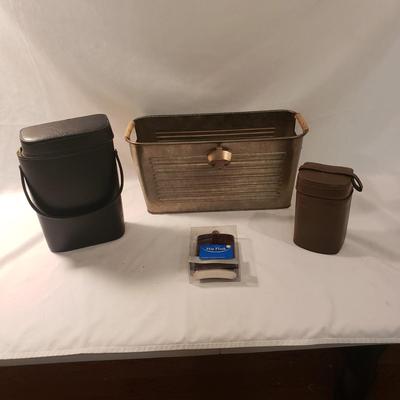 Flasks w/ Carrying Cases and more (D-KD)
