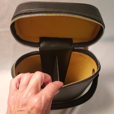 Flasks w/ Carrying Cases and more (D-KD)