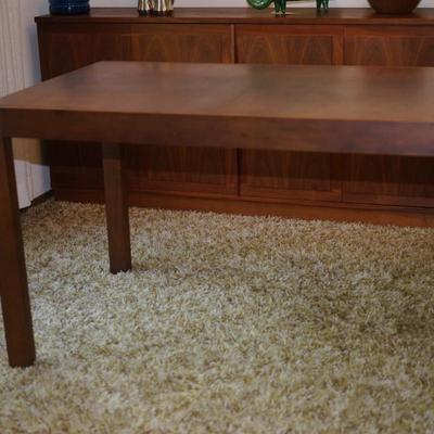 EXTENDABLE MCM WALNUT DINING TABLE W/ FLIP UP SELF STORING LEAF