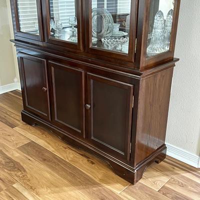 Lighted China Cabinet ~ *Read Details