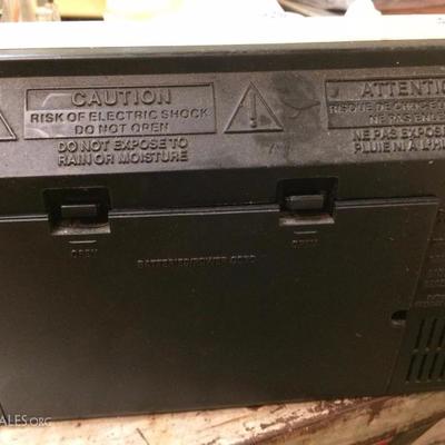 Mid Century GE AM-FM Portable Radio