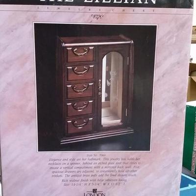 1970s Jewelry chest by London Leather- style 7060-The Lillian