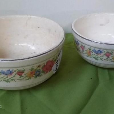 Lot of Two 1930s Cooking ware bowls by Hot Oven Harker 