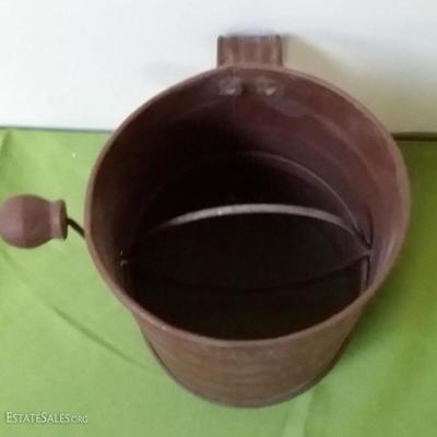 Bromwell Vintage Metal Flour Sifter