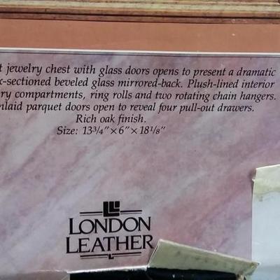 1970s Jewelry chest by London Leather- style 7060-Regency