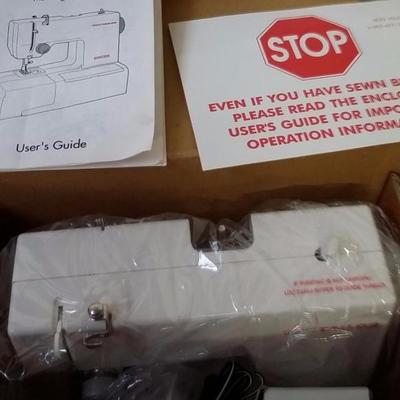 SINGER Tiny Tailor Mending Machine Model TT600X