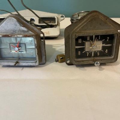 Vintage Auto Clock and Dash Cluster Assortment