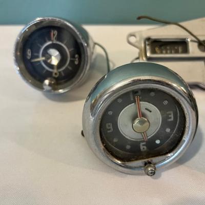Vintage Auto Clock and Dash Cluster Assortment