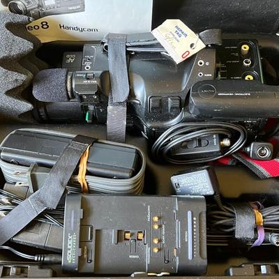 Sony Video Camera Recorder 8 CCD-F70 Lot- Serial #213647