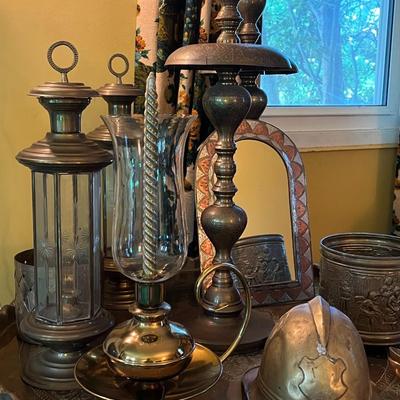 Vintage Brass Table and Misc Brass Décor Lot