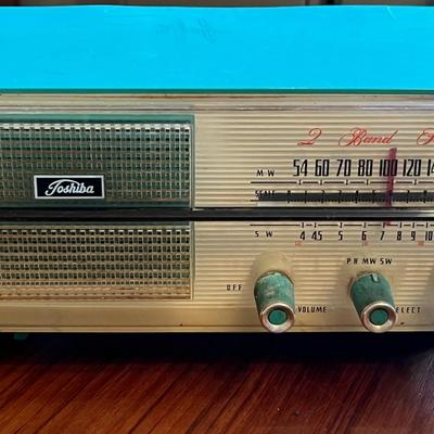 Vintage Toshiba 2 Band Super Radio