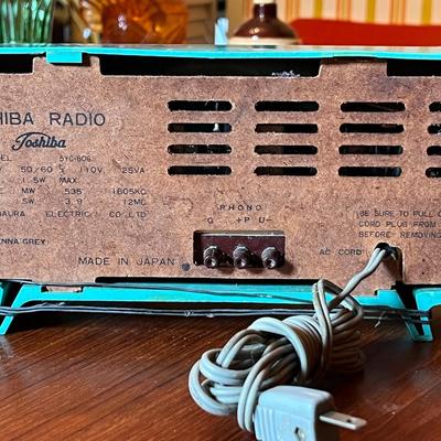 Vintage Toshiba 2 Band Super Radio