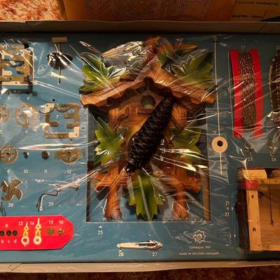 Vintage Cuckoo-Clock Set- never used in original box