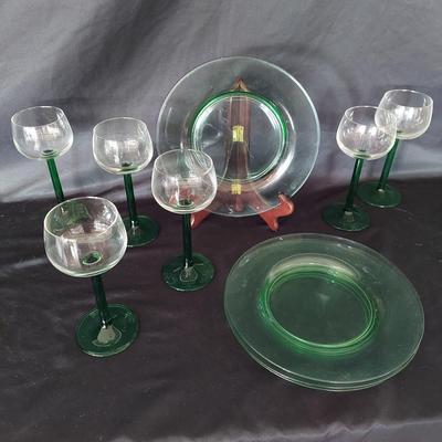 Colored Glass Plates and Glasses (K-BBL)