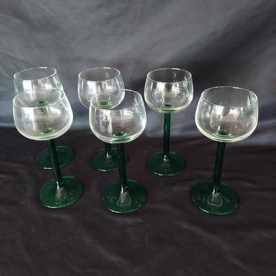 Colored Glass Plates and Glasses (K-BBL)