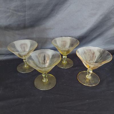 Colored Glass Plates and Glasses (K-BBL)
