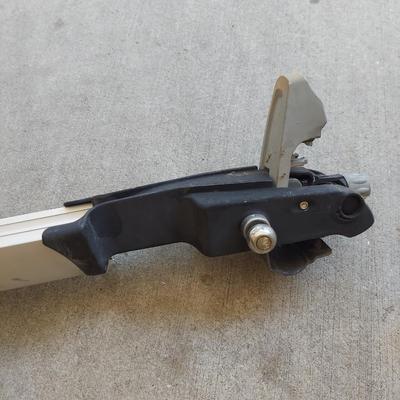 Bike Rack - Thule ThruRide Roof Rack (G-BBL)