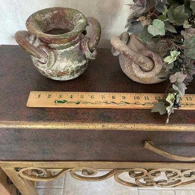 Lot of 4 Stone-like pots - decor only