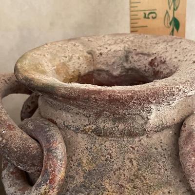 Lot of 4 Stone-like pots - decor only