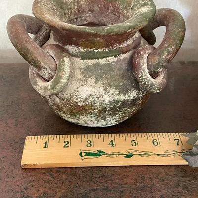 Lot of 4 Stone-like pots - decor only