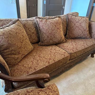 Bernhardt sofa and chair, like new condition. All pillows included