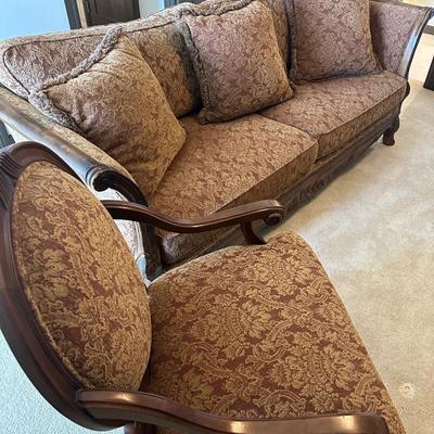 Bernhardt sofa and chair, like new condition. All pillows included